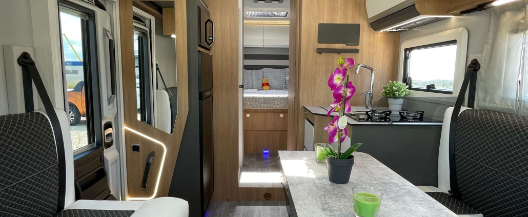 Téli síparadicsom lakóautóval: TOP európai célpontok 2025-ben